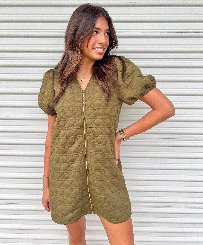 JUST WONDERING OLIVE ZIPPER QUILTED DRESS