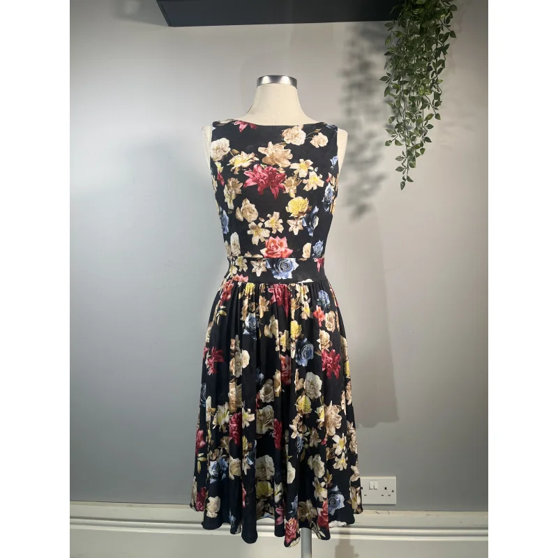 Lady V Dress - Lilies and Roses (10)