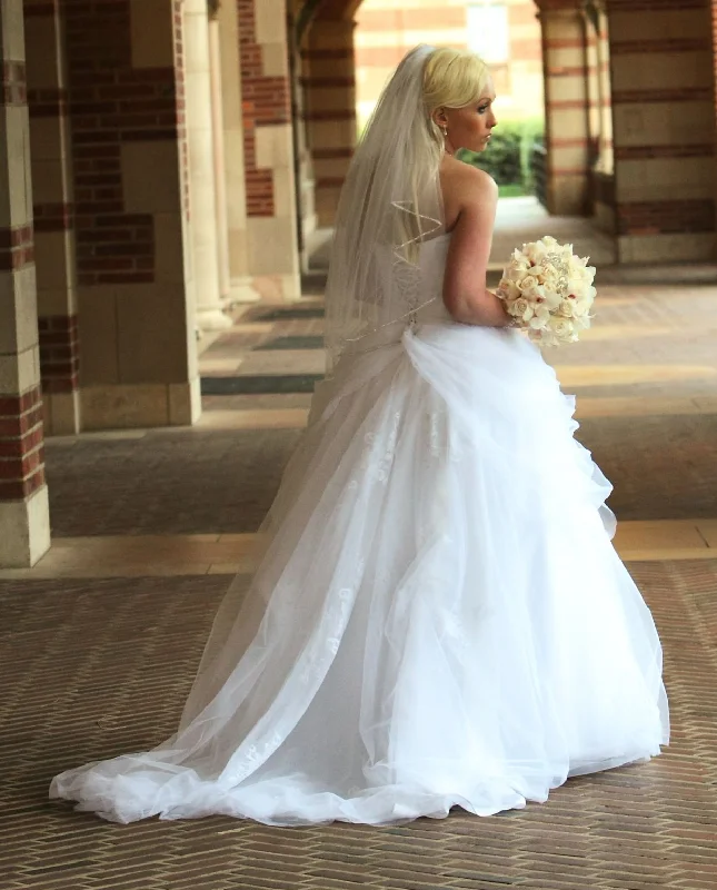 David's Bridal Tulle Ball Gown With Lace-up Back And Side Swags S